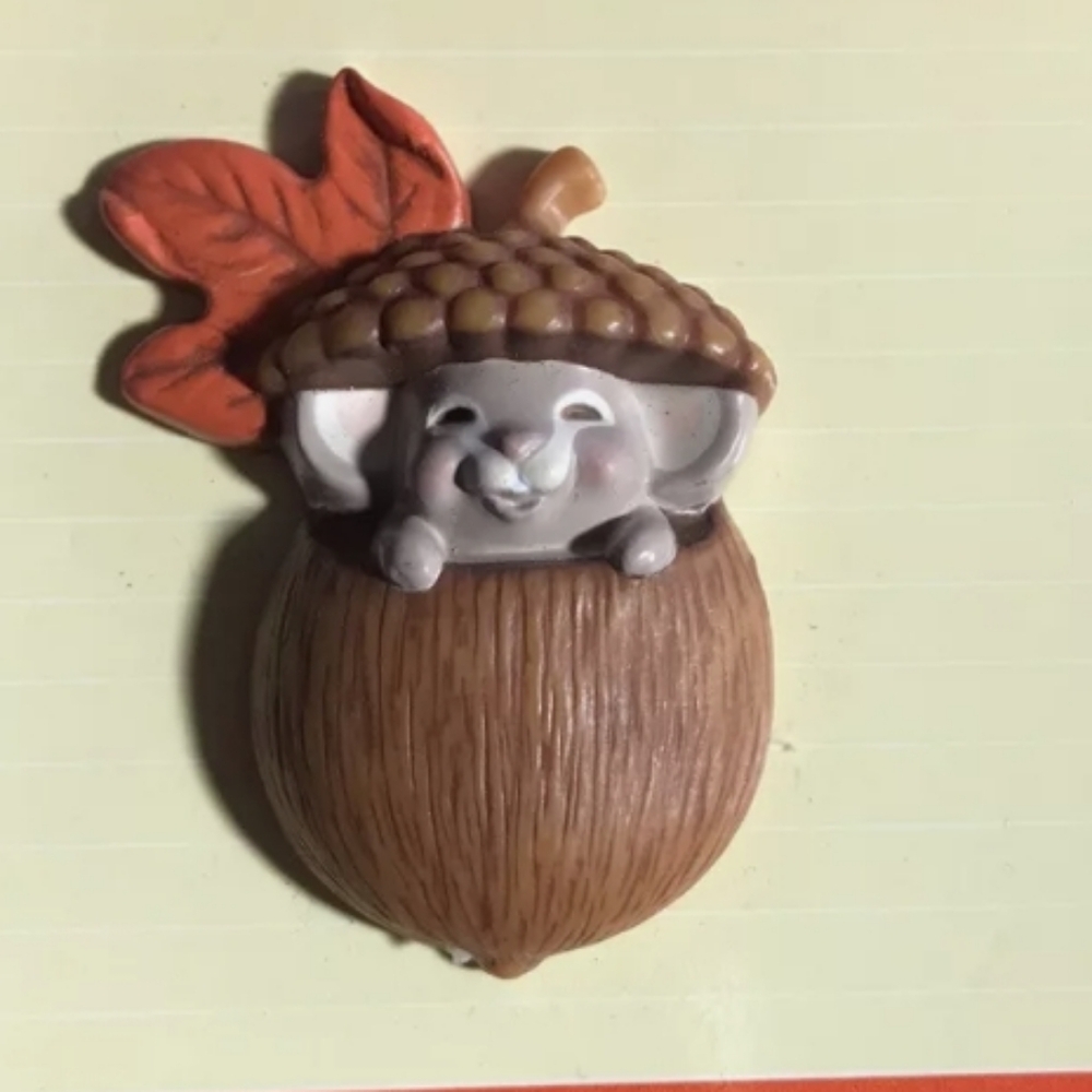 Charming Acorn Mouse Brooch - Brown and Orange